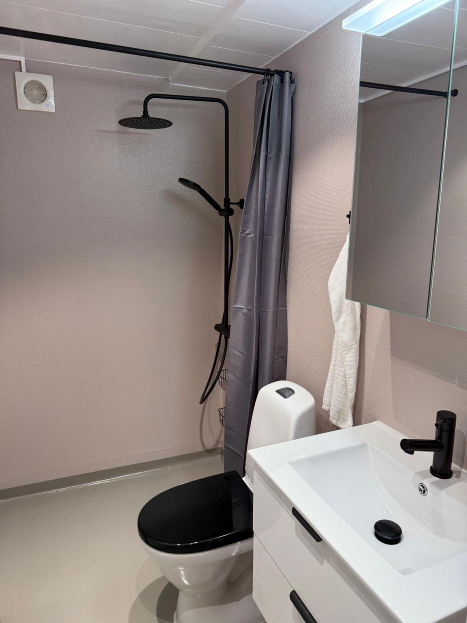 Modern Familjelaegenhet Appartement Sundsvall Buitenkant foto